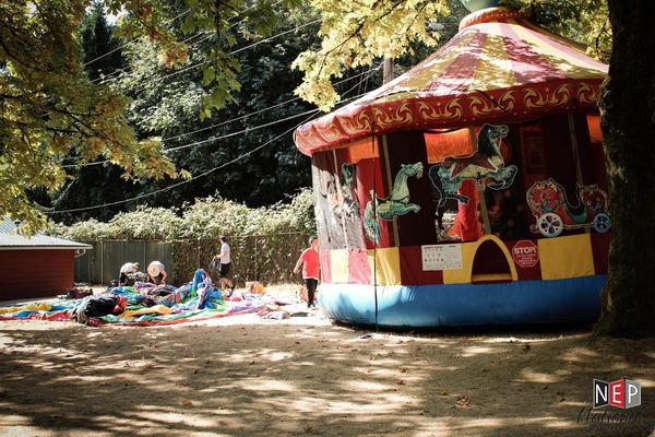 25′ Carousel Bounce House